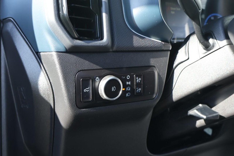 Ford Bronco Sport Vehicle Full-screen Gallery Image 15