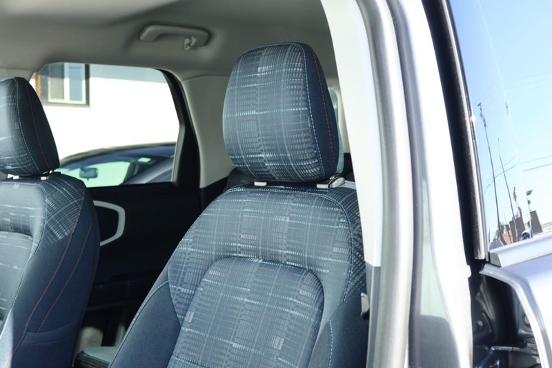 Ford Bronco Sport Vehicle Full-screen Gallery Image 18