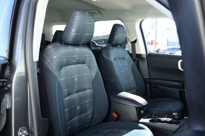 Ford Bronco Sport Vehicle Full-screen Gallery Image 20