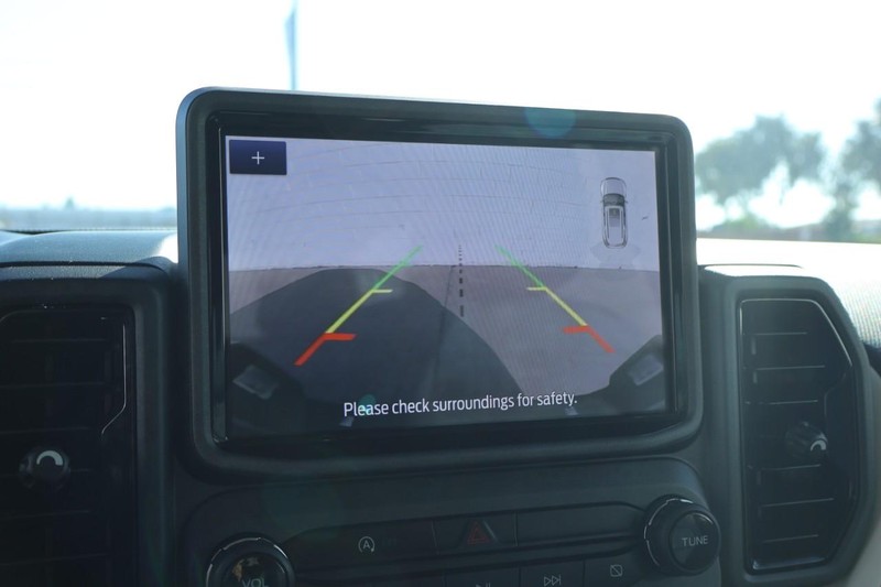 Ford Bronco Sport Vehicle Full-screen Gallery Image 30