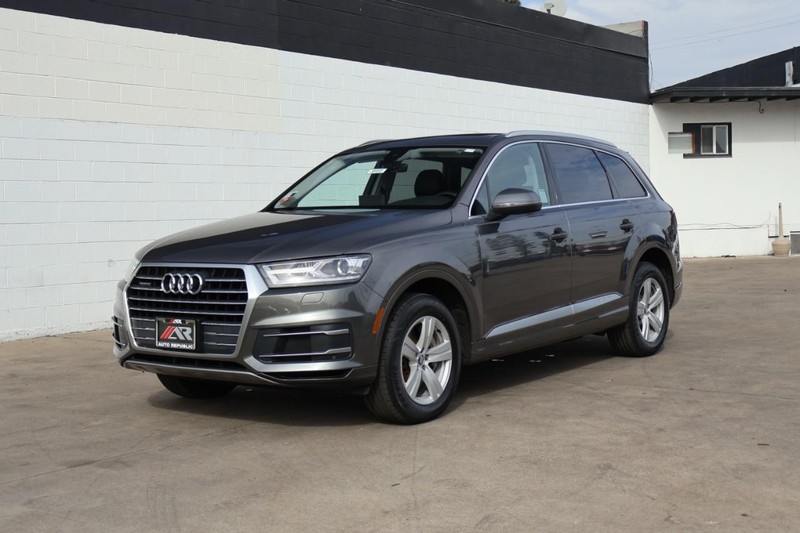 Audi Q7 Vehicle Full-screen Gallery Image 13