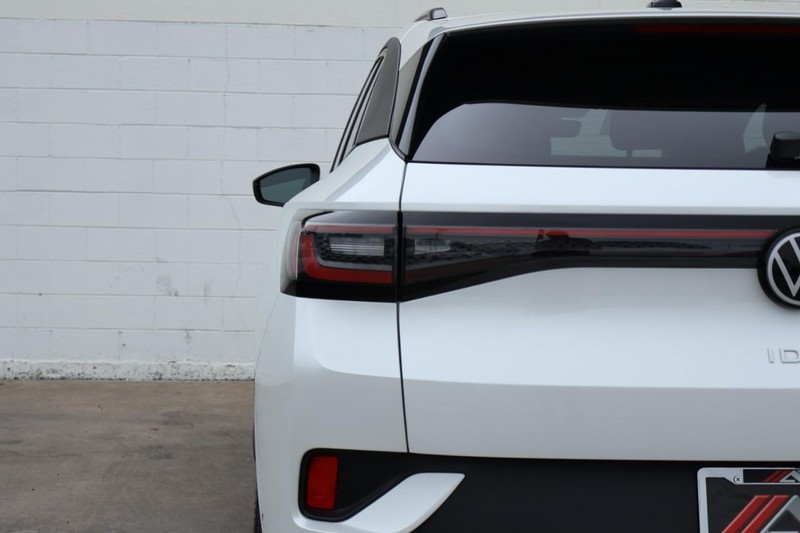 Volkswagen ID.4 Vehicle Full-screen Gallery Image 07