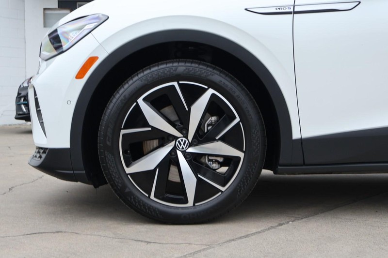 Volkswagen ID.4 Vehicle Full-screen Gallery Image 15