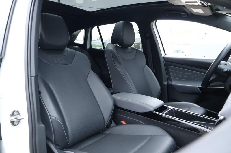 Volkswagen ID.4 Vehicle Full-screen Gallery Image 24