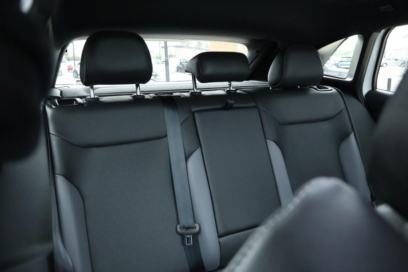 Volkswagen ID.4 Vehicle Full-screen Gallery Image 25