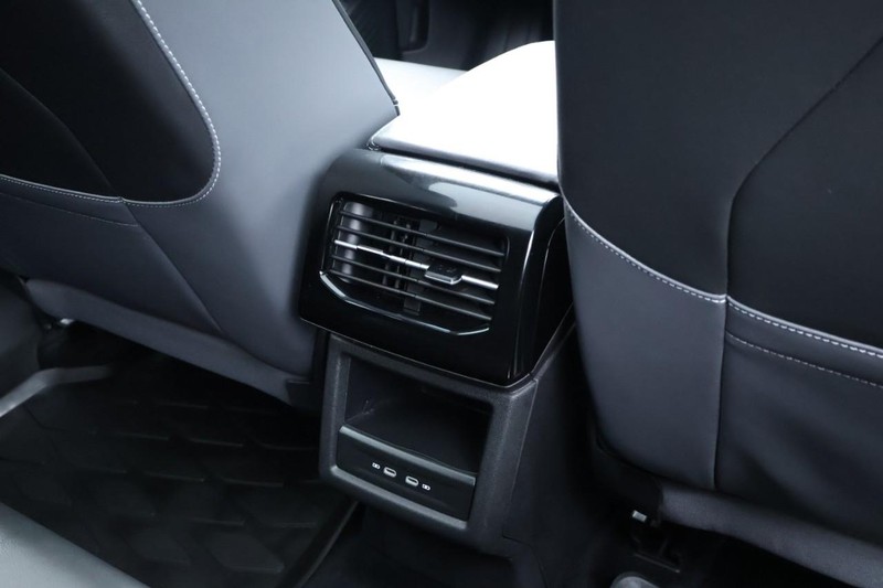 Volkswagen ID.4 Vehicle Full-screen Gallery Image 26