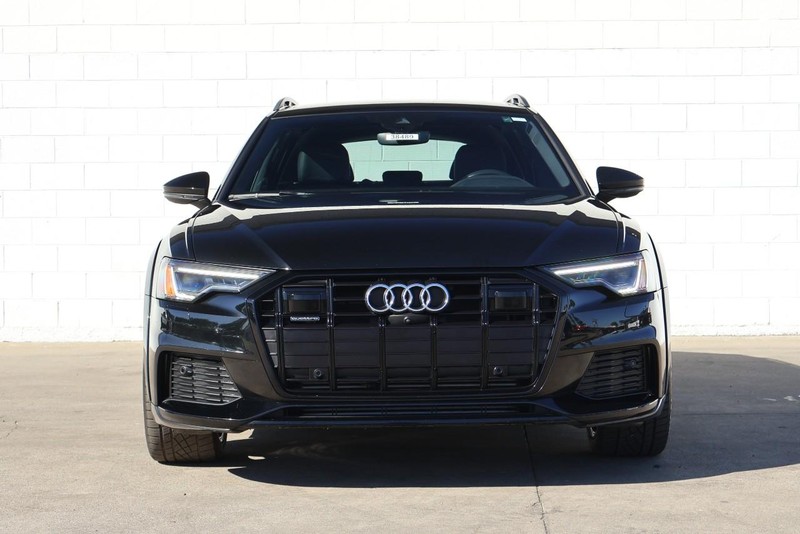 Audi A6 allroad Vehicle Full-screen Gallery Image 02