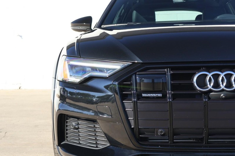 Audi A6 allroad Vehicle Full-screen Gallery Image 03