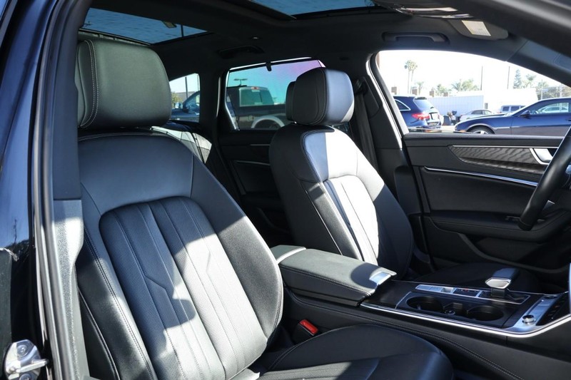 Audi A6 allroad Vehicle Full-screen Gallery Image 27