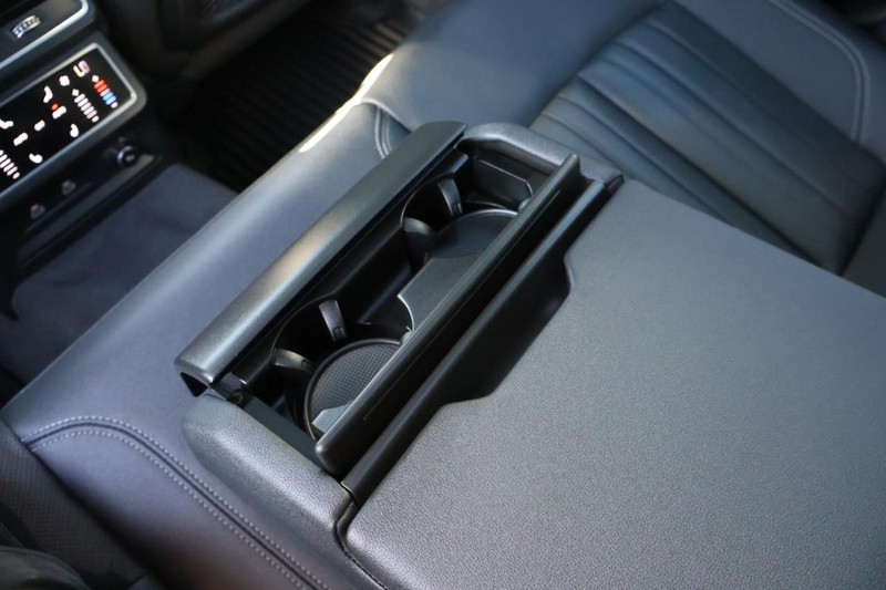 Audi A6 allroad Vehicle Full-screen Gallery Image 30