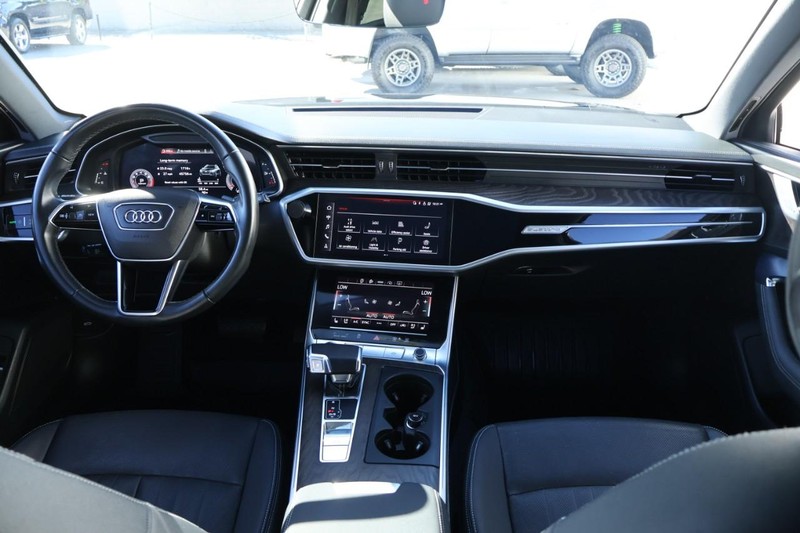 Audi A6 allroad Vehicle Full-screen Gallery Image 32