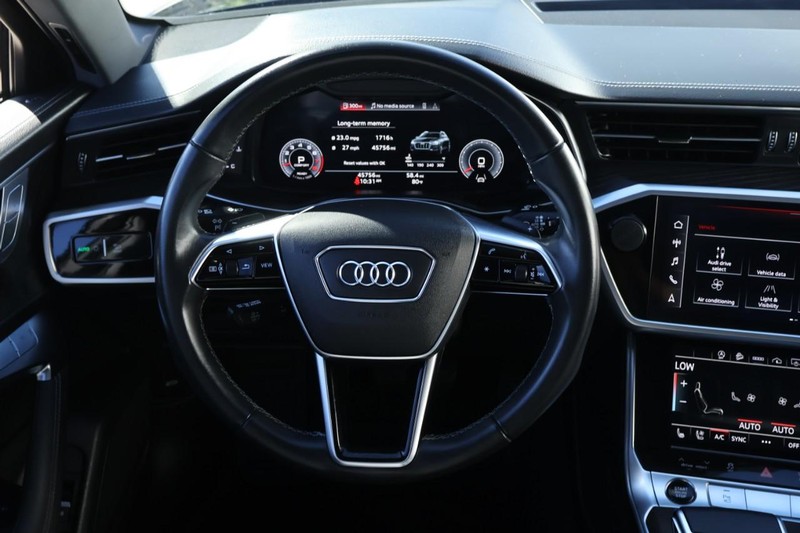 Audi A6 allroad Vehicle Full-screen Gallery Image 34