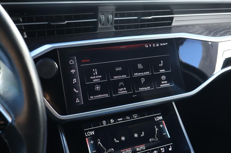 Audi A6 allroad Vehicle Full-screen Gallery Image 38