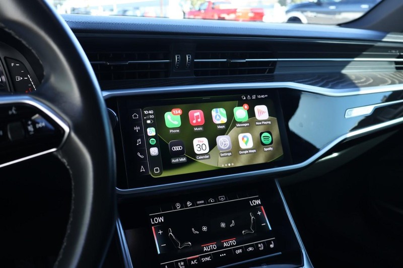 Audi A6 allroad Vehicle Full-screen Gallery Image 40