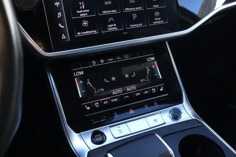 Audi A6 allroad Vehicle Full-screen Gallery Image 41