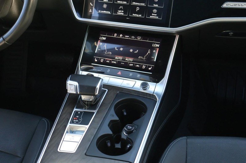 Audi A6 allroad Vehicle Full-screen Gallery Image 42