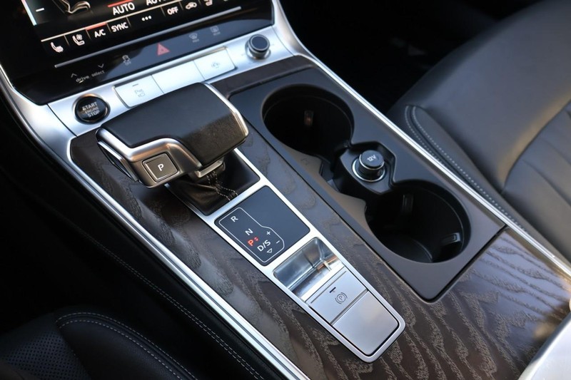 Audi A6 allroad Vehicle Full-screen Gallery Image 43