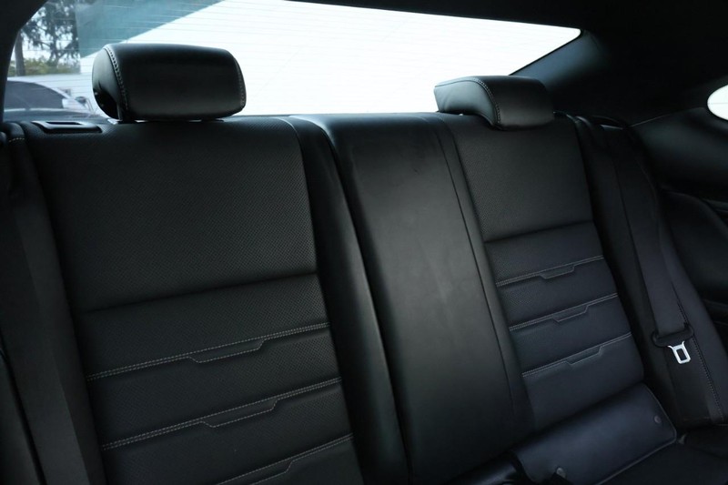 Lexus RC Vehicle Full-screen Gallery Image 25