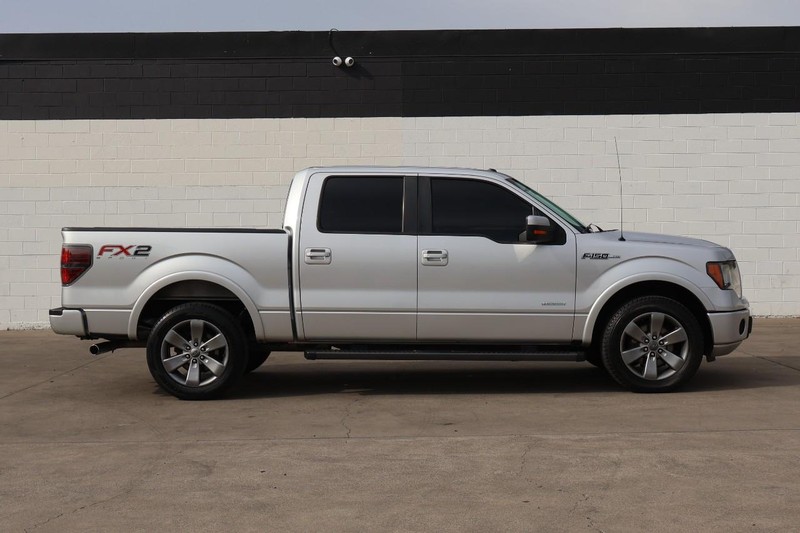 Ford F-150 Vehicle Full-screen Gallery Image 04