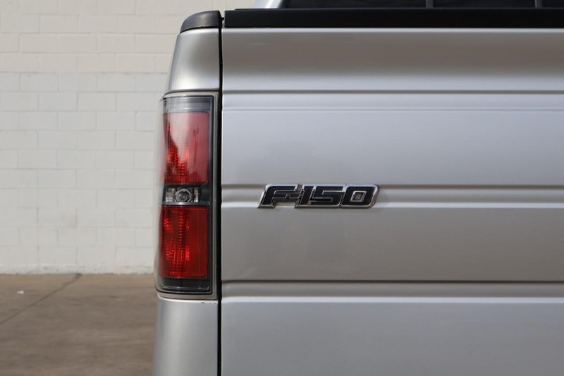 Ford F-150 Vehicle Full-screen Gallery Image 07