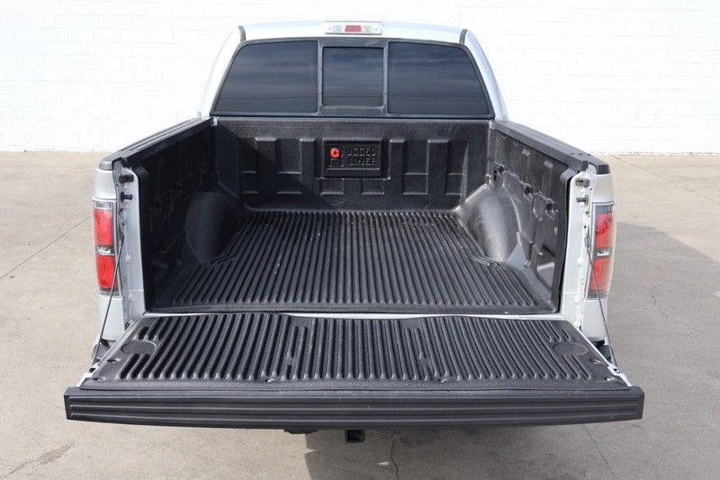 Ford F-150 Vehicle Full-screen Gallery Image 09