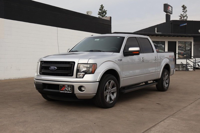 Ford F-150 Vehicle Full-screen Gallery Image 14