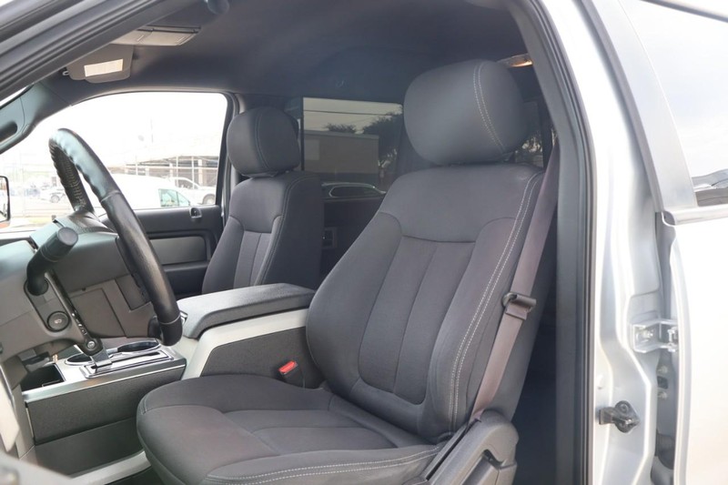 Ford F-150 Vehicle Full-screen Gallery Image 20