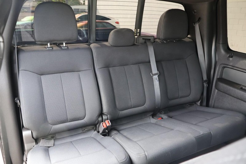 Ford F-150 Vehicle Full-screen Gallery Image 24