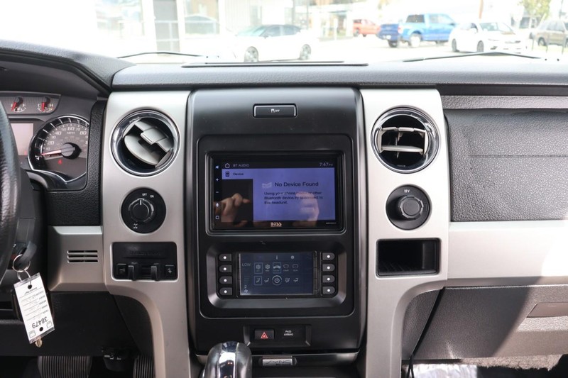 Ford F-150 Vehicle Full-screen Gallery Image 28