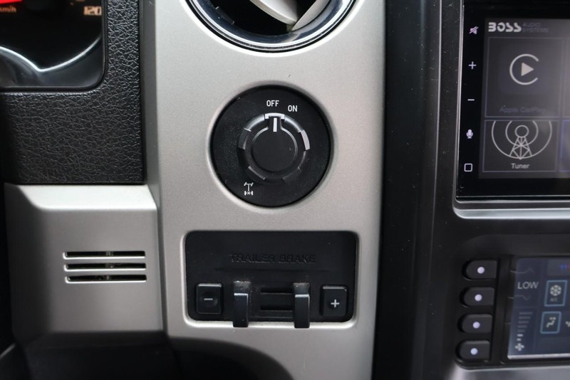 Ford F-150 Vehicle Full-screen Gallery Image 31