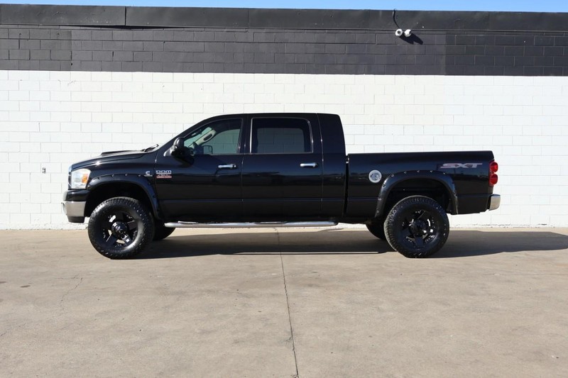 Dodge Ram 2500 Vehicle Full-screen Gallery Image 11