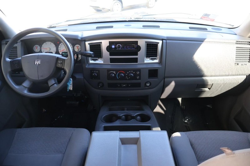 Dodge Ram 2500 Vehicle Full-screen Gallery Image 29