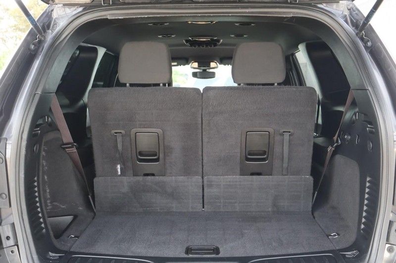 Dodge Durango Vehicle Full-screen Gallery Image 09