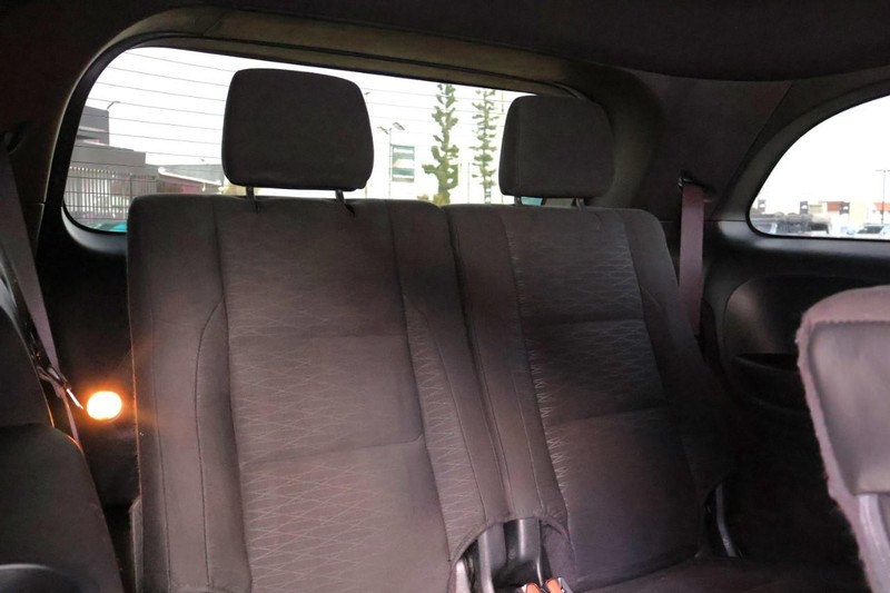 Dodge Durango Vehicle Full-screen Gallery Image 23