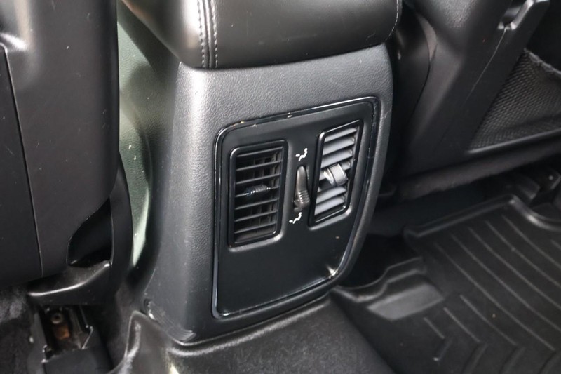 Dodge Durango Vehicle Full-screen Gallery Image 25