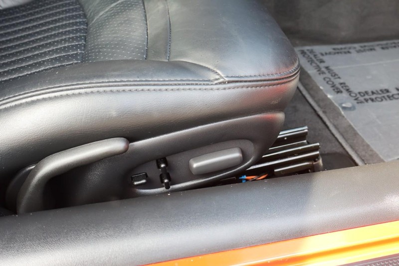 Chevrolet Corvette Vehicle Full-screen Gallery Image 23