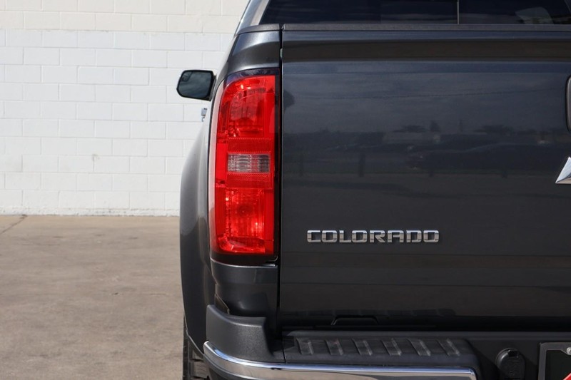 Chevrolet Colorado Vehicle Full-screen Gallery Image 07
