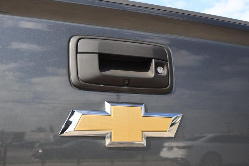 Chevrolet Colorado Vehicle Full-screen Gallery Image 08