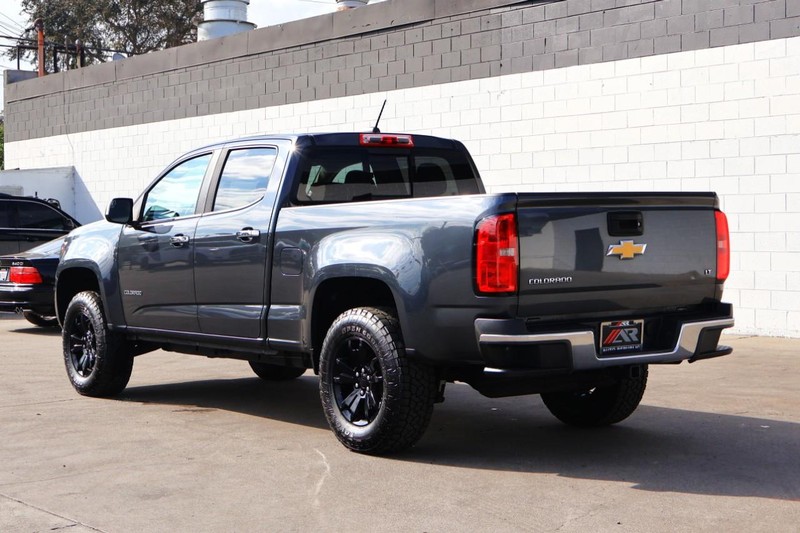 Chevrolet Colorado Vehicle Full-screen Gallery Image 11