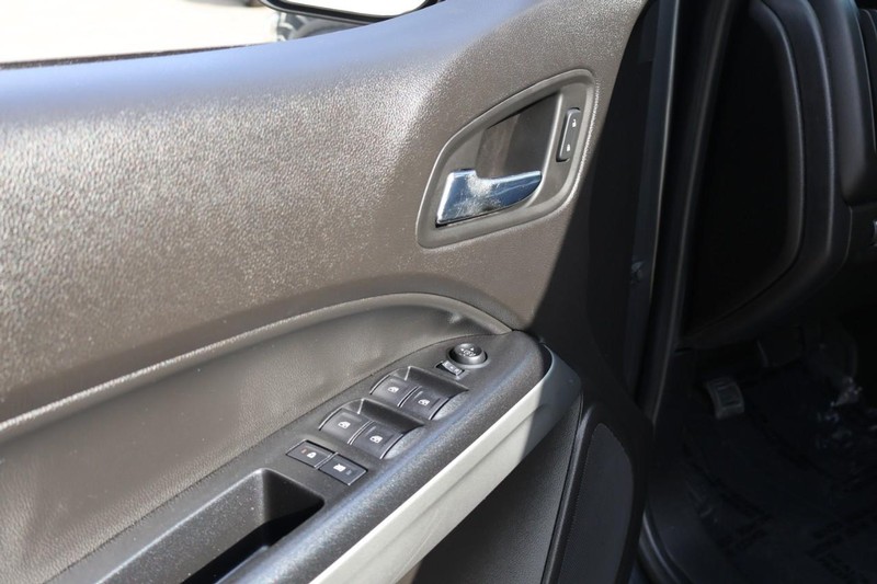 Chevrolet Colorado Vehicle Full-screen Gallery Image 17