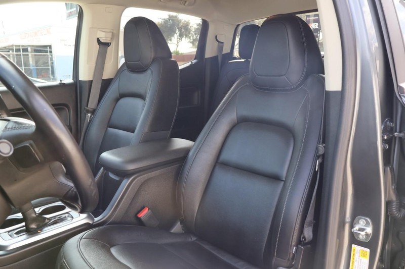 Chevrolet Colorado Vehicle Full-screen Gallery Image 19