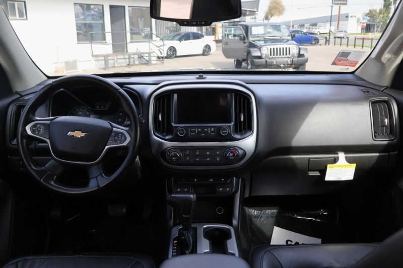 Chevrolet Colorado Vehicle Full-screen Gallery Image 24