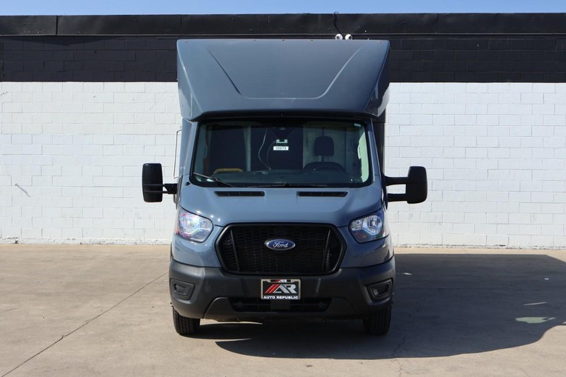 Ford Transit Cutaway Vehicle Full-screen Gallery Image 03