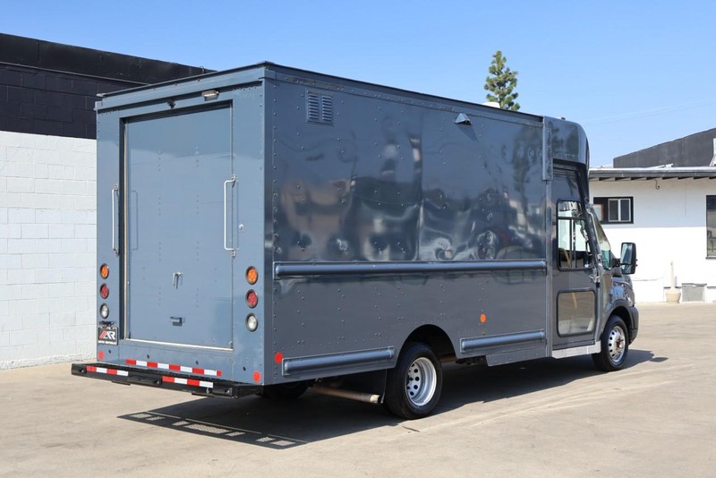 Ford Transit Cutaway Vehicle Full-screen Gallery Image 05