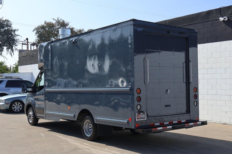 Ford Transit Cutaway Vehicle Full-screen Gallery Image 14