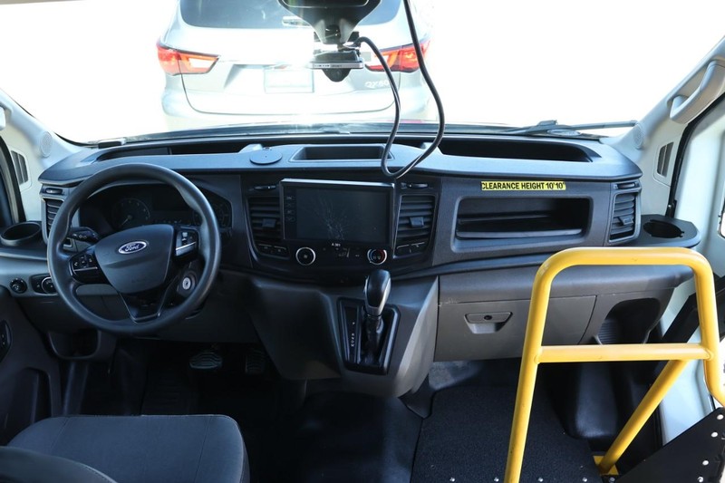 Ford Transit Cutaway Vehicle Full-screen Gallery Image 32