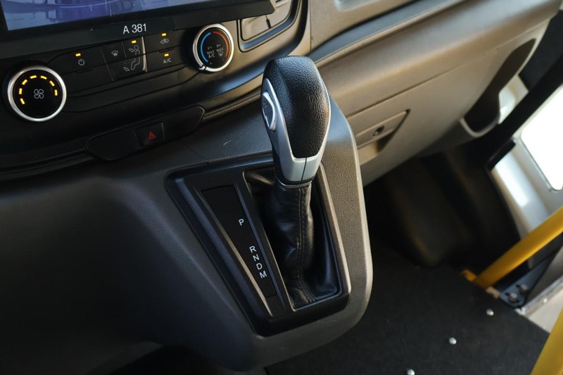 Ford Transit Cutaway Vehicle Full-screen Gallery Image 39