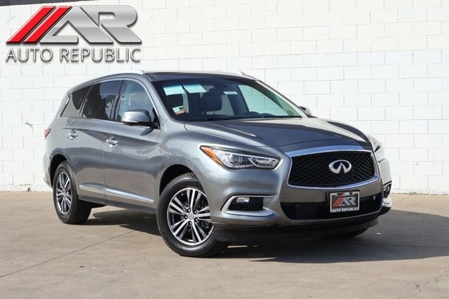 2016 INFINITI QX60 AWD W/PREMIUM, PREMIUM PLUS, & DRIVER ASSISTANCE PACKAGES at Auto Republic in Orange CA