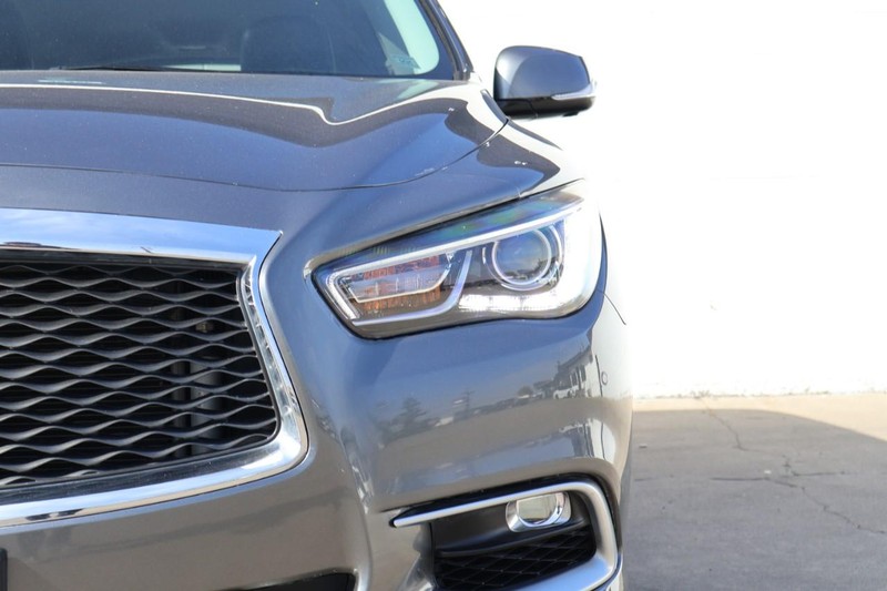 INFINITI QX60 Vehicle Full-screen Gallery Image 03