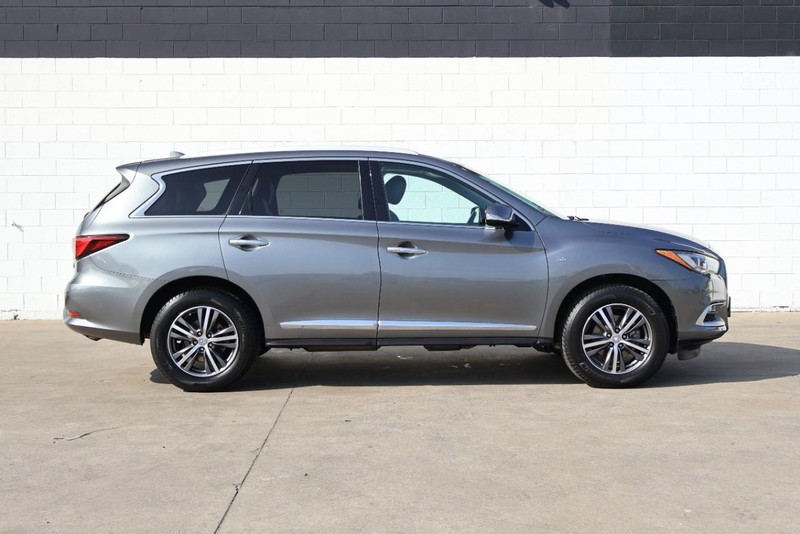 INFINITI QX60 Vehicle Full-screen Gallery Image 04